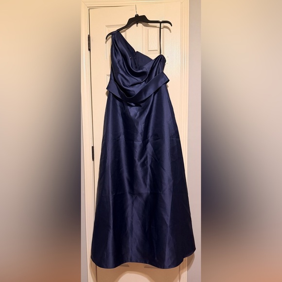 ALFRED SUNG Blue One Shoulder Sleeveless Gown - Picture 8 of 8